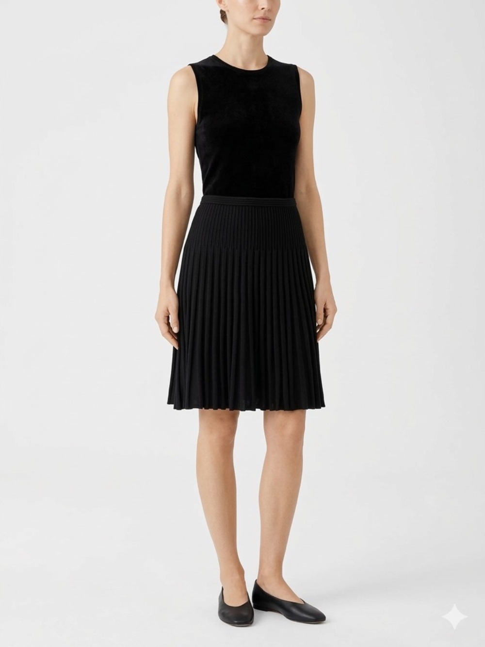 Diane Von Furstenberg Black Pleated Knit Mini Skirt Elastic Waist Size M